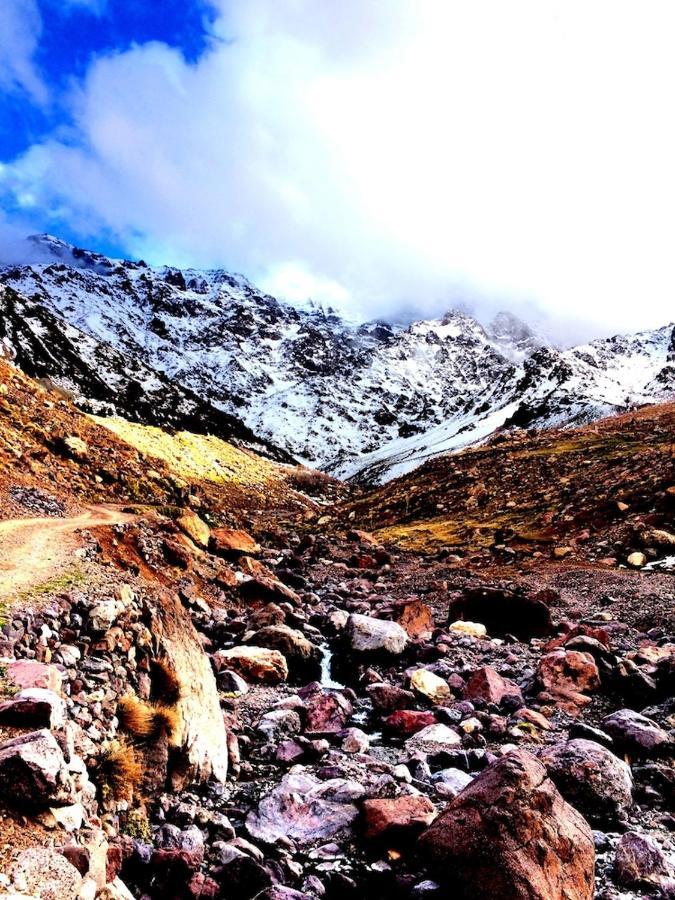 Gite Entre Les Vallees Tacheddirt Exterior photo